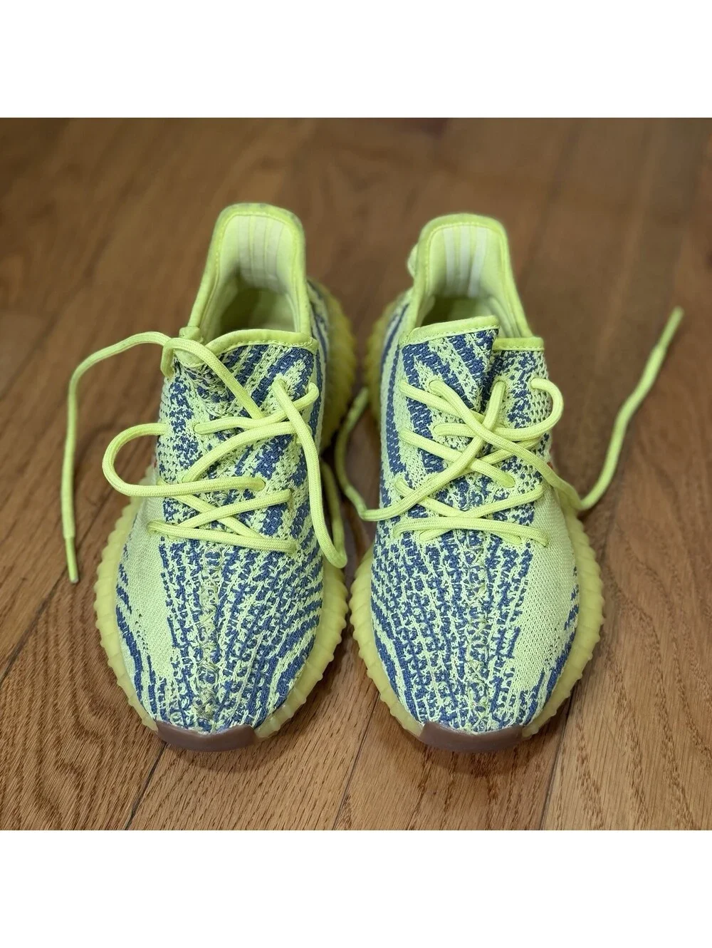 Size 6.5 US Men’s adidas Yeezy Boost 350 V2 Low Semi Frozen Yellow